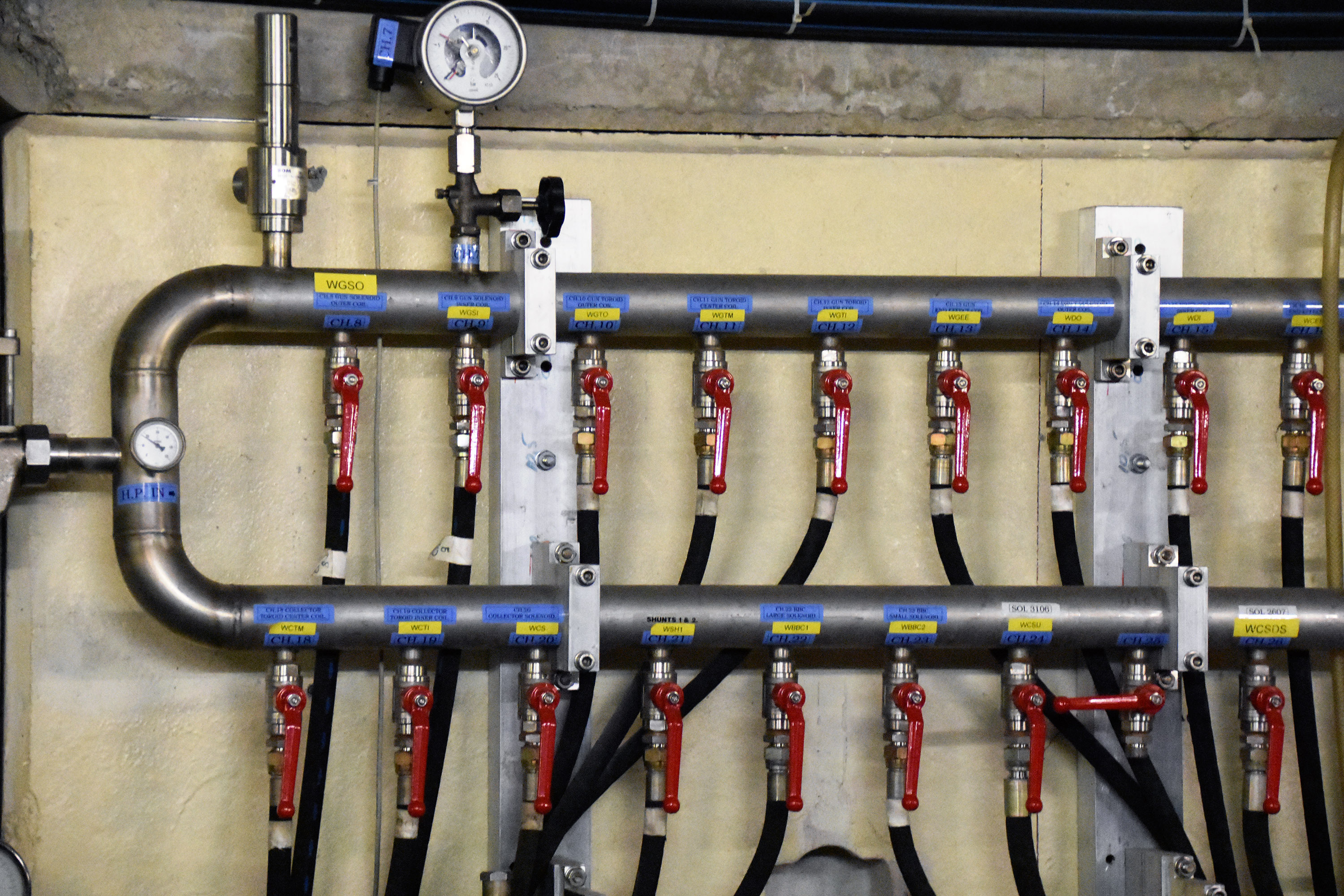 Por primera vez en la historia, un átomo de antimateria se comportó como una onda