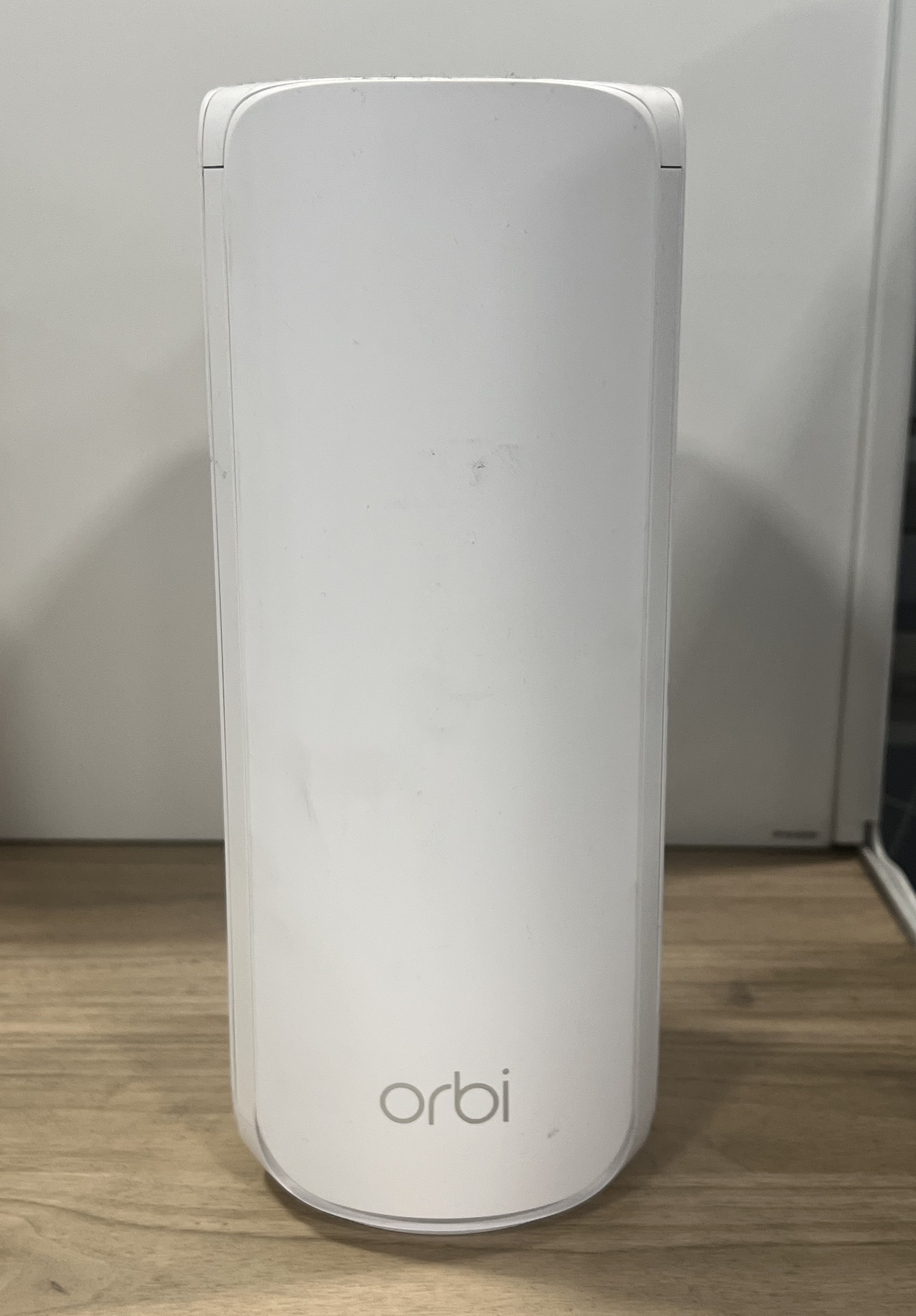 Un router doméstico moderno. En muchos hogares, cambiar el DNS a nivel router es la forma más simple de aplicar el cambio a toda la red.