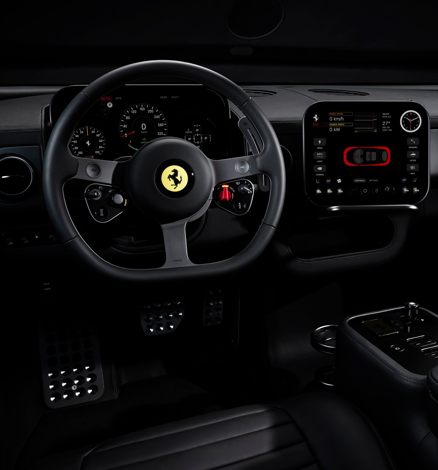 Detalle real del puesto de manejo de la Ferrari Luce con volante, displays y controles físicos