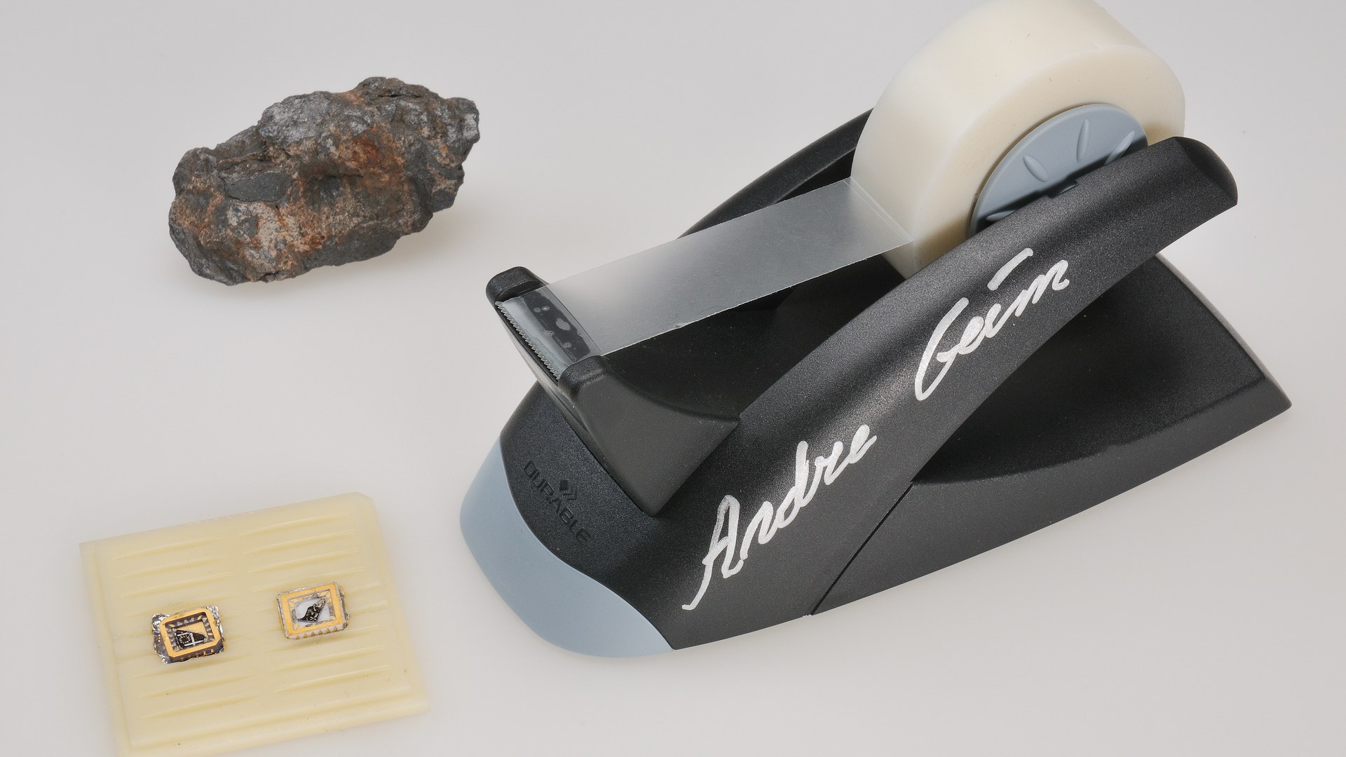 El grafeno acaba de violar una ley fundamental de la física que se cumplía en todos los metales desde 1853