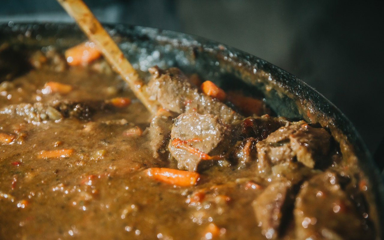 El guanaco quiere entrar al plato patagonico: ciencia, cocina y una identidad que todavia se esta probando