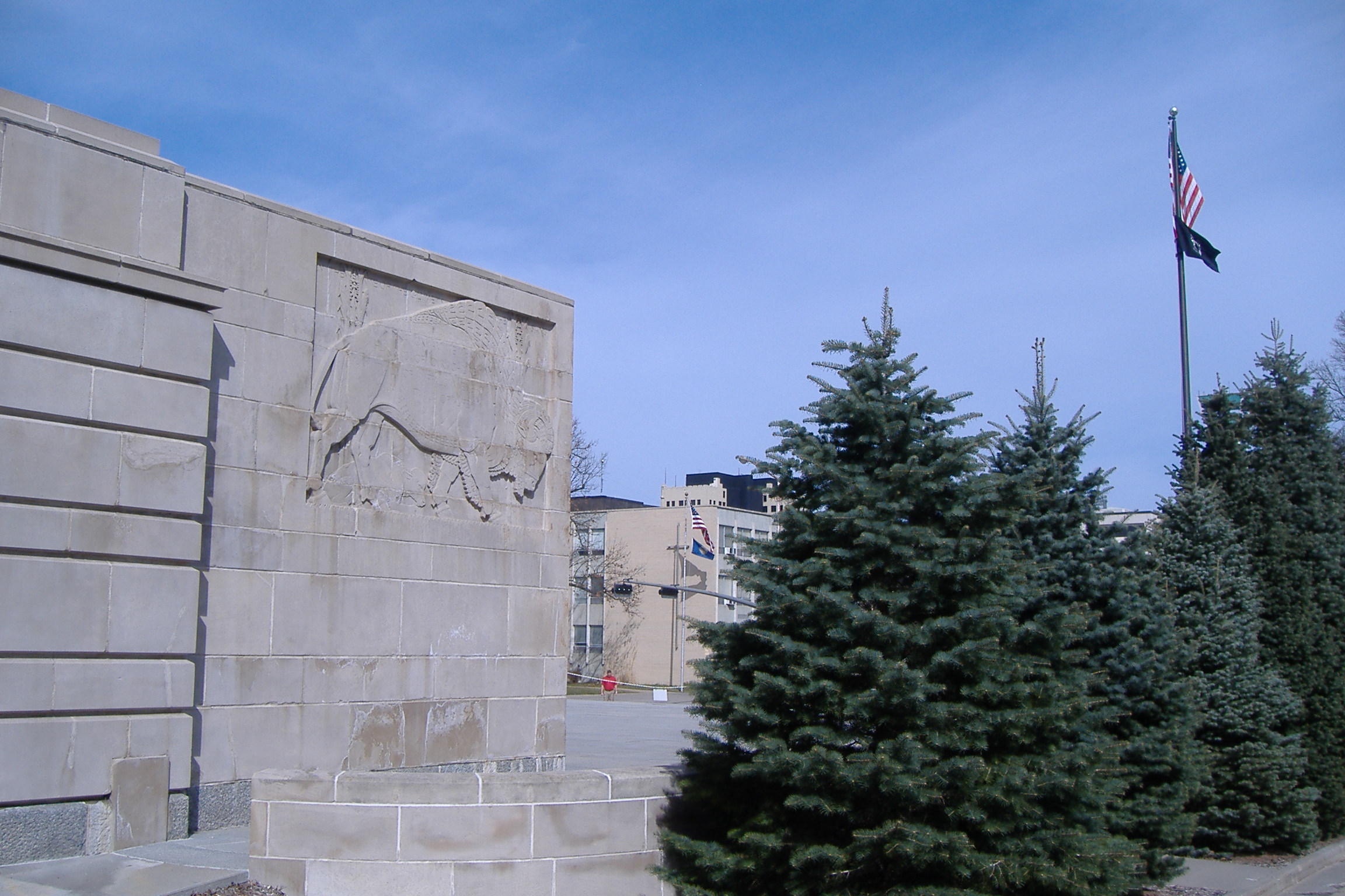 Un abogado presentó 57 citas falsas generadas por IA. La Corte lo frenó a los 37 segundos. Perdió su licencia.