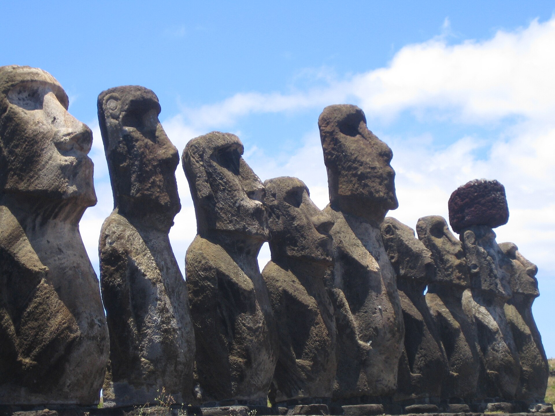 Los moáis de Rapa Nui: estatuas que convierten una isla remota en pregunta mundial