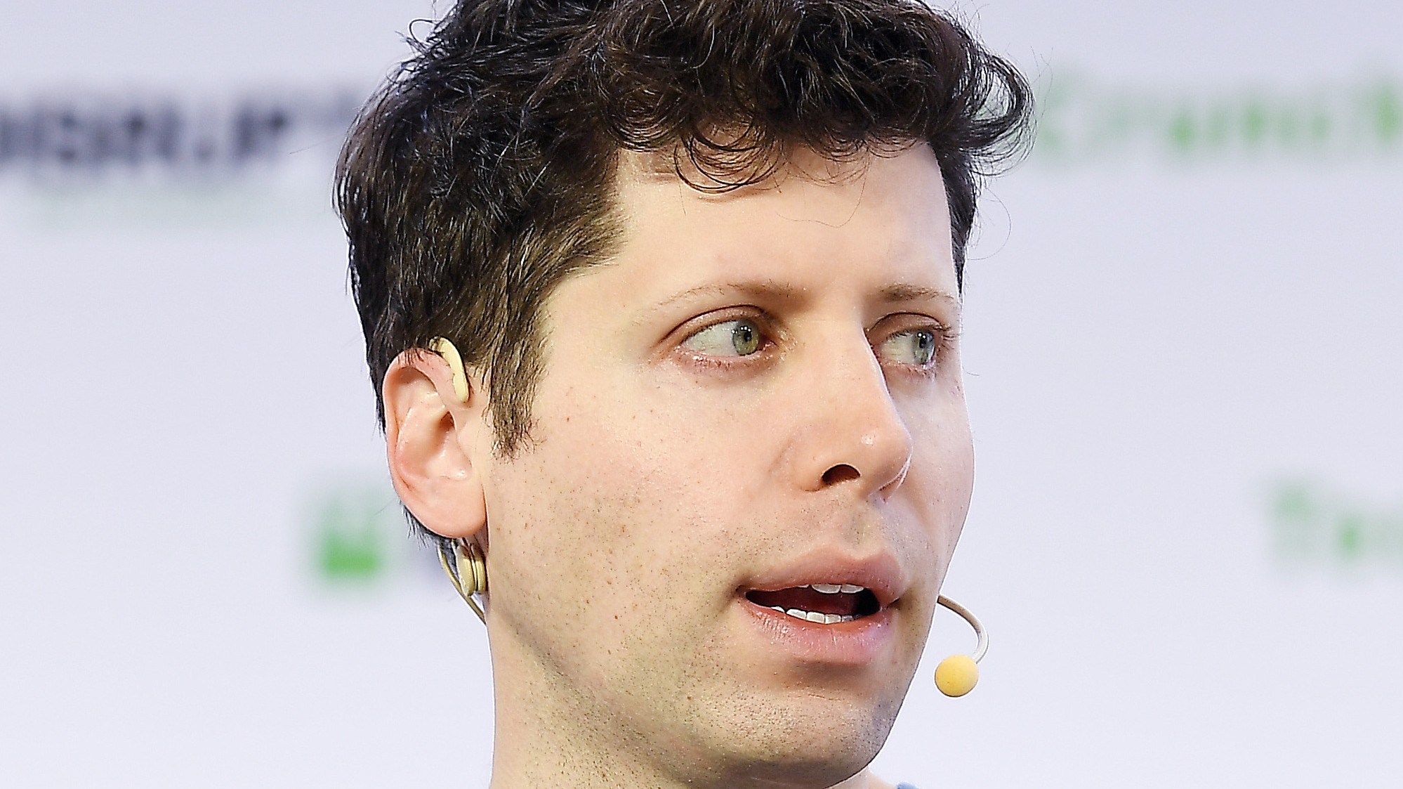 Le tiraron un Molotov a Sam Altman y le dispararon a su casa: el backlash violento contra la IA llegó a la realidad
