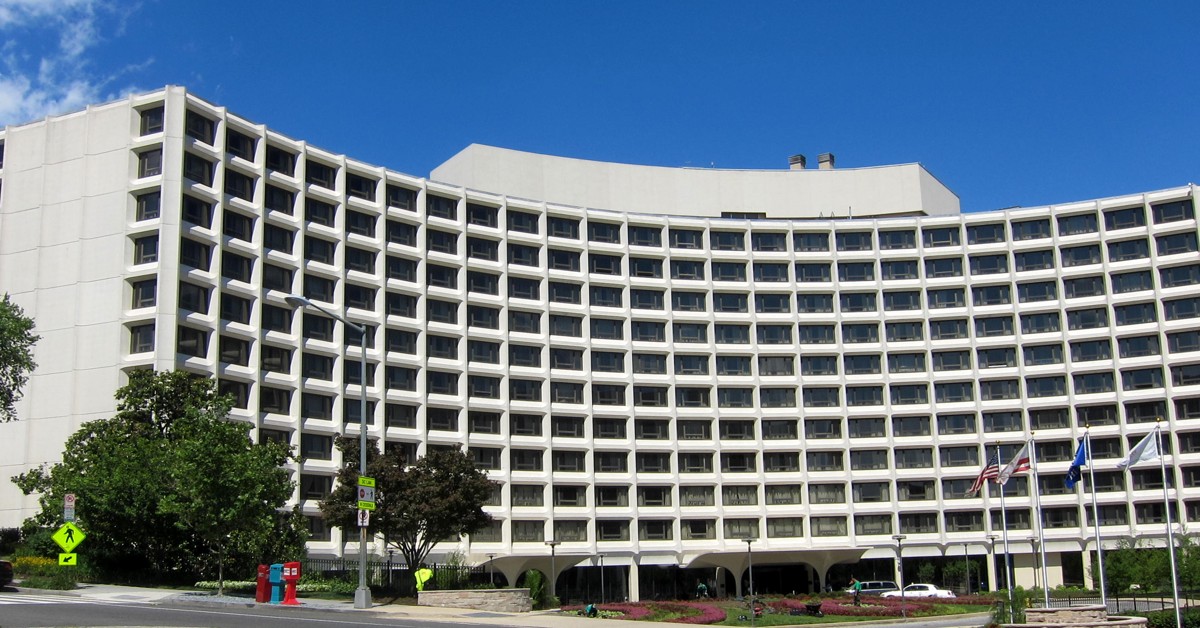 Cole Allen era 'Maestro del Mes' en California. Esta noche entró al Washington Hilton con una escopeta y disparó mientras Trump estaba en el escenario.